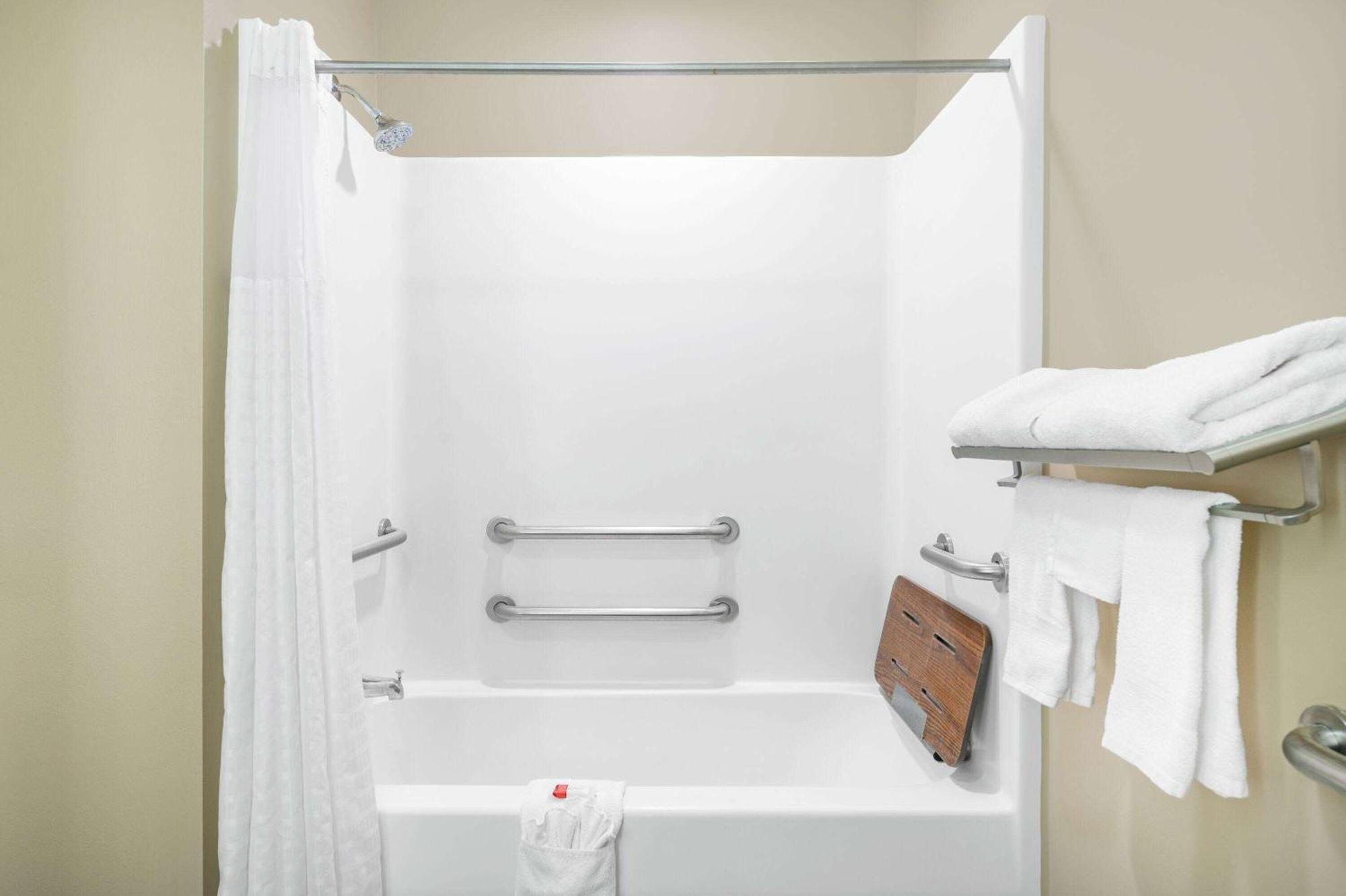 Super 8 By Wyndham Joliet Hotel Luaran gambar