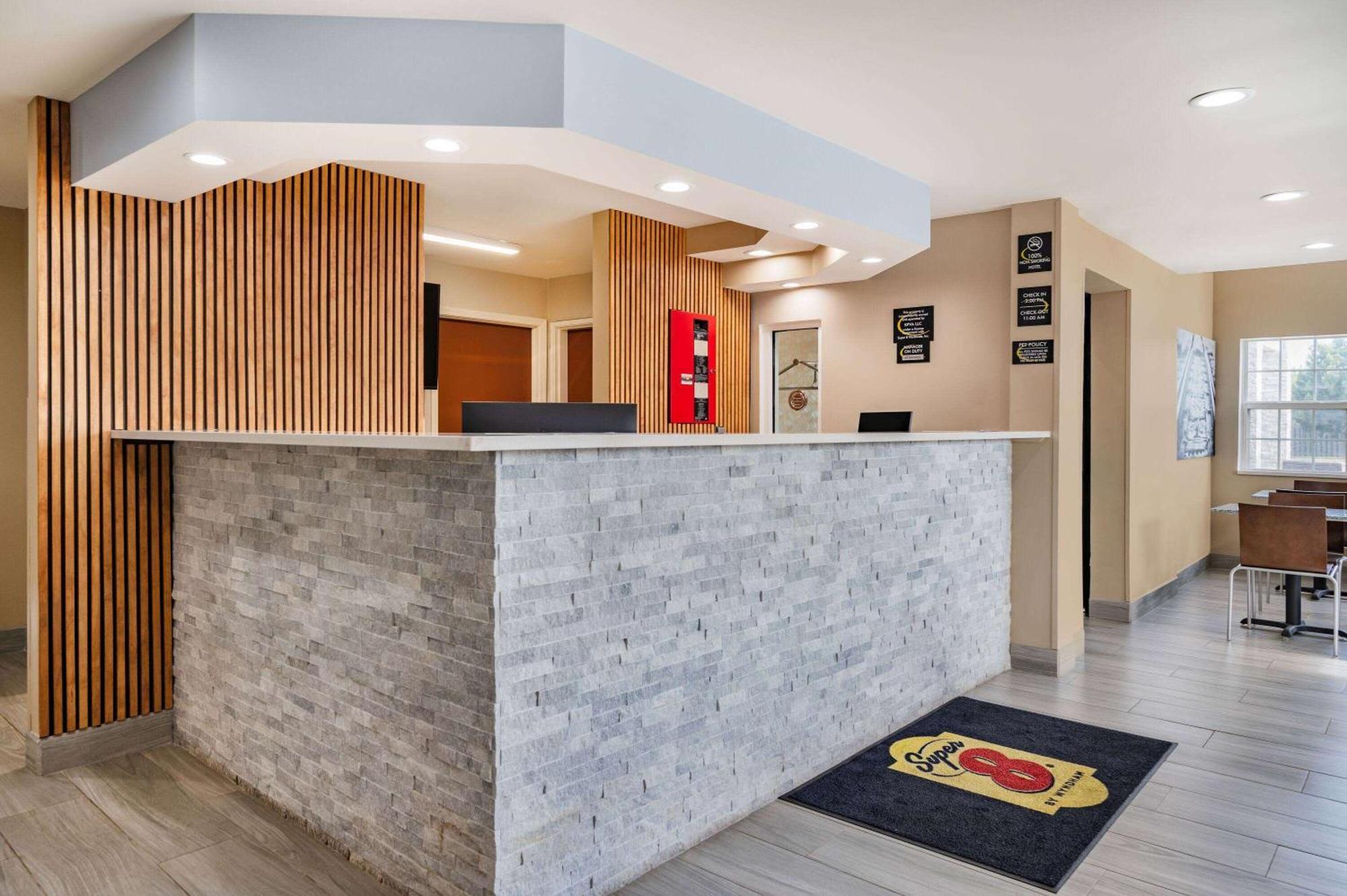 Super 8 By Wyndham Joliet Hotel Luaran gambar