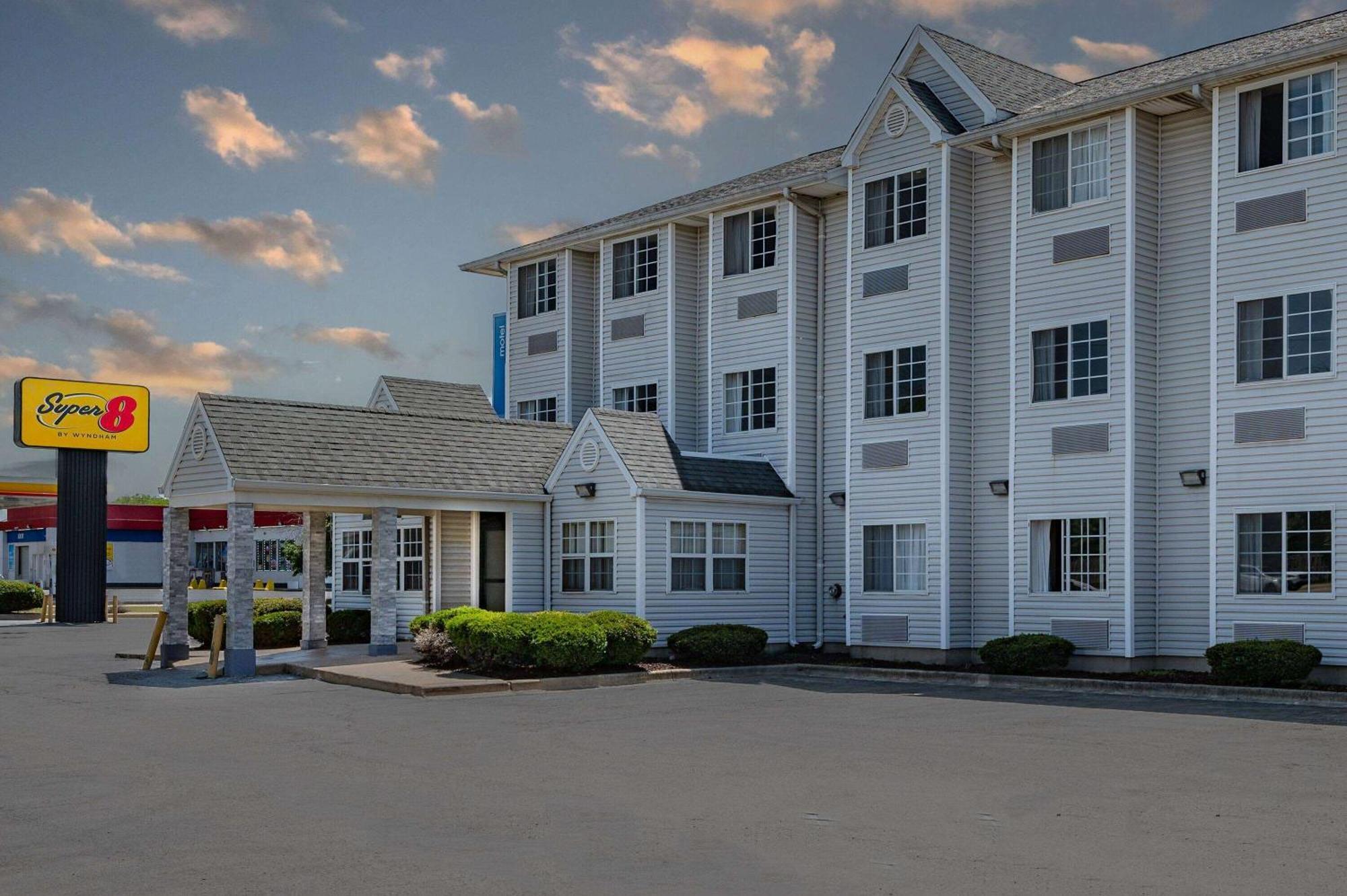 Super 8 By Wyndham Joliet Hotel Luaran gambar